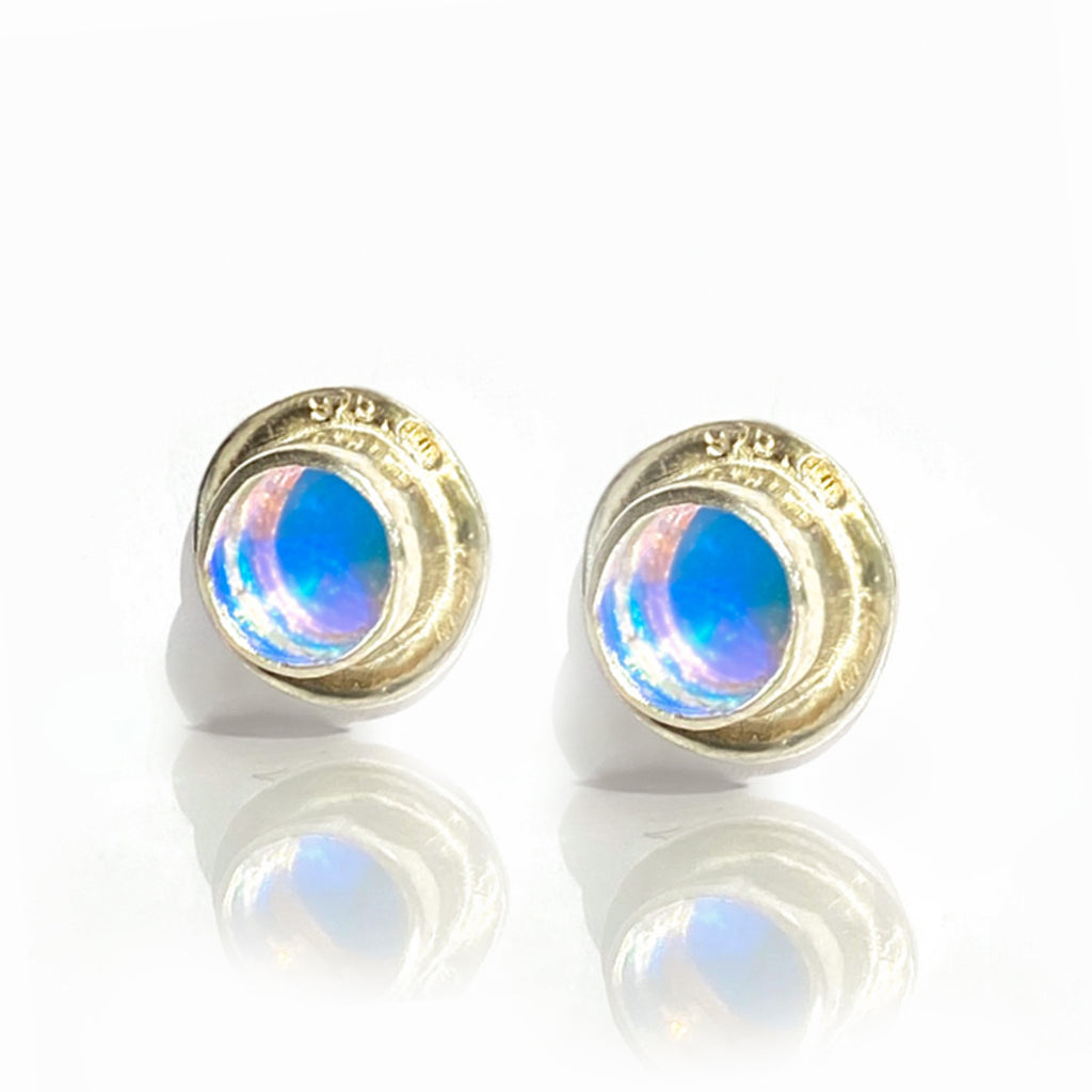 Chromatic Studs