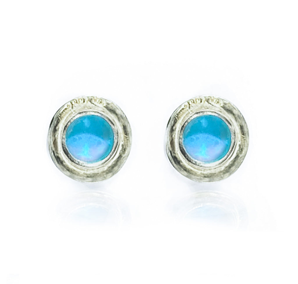Chromatic Studs