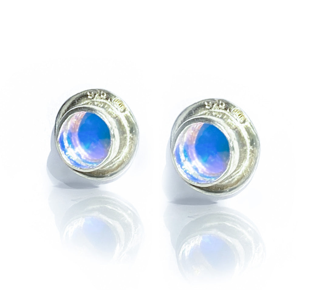 Chromatic Studs